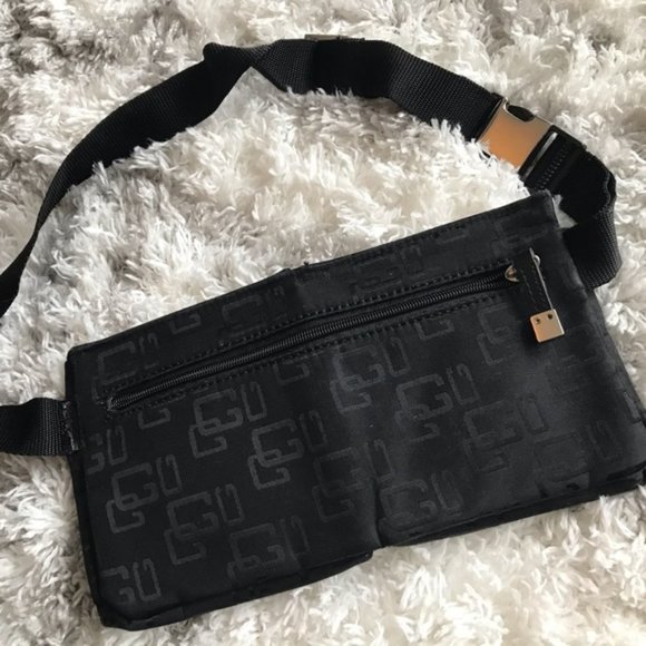 Fanny pack waist bag with adjustable bucket strap - Picture 2 of 8